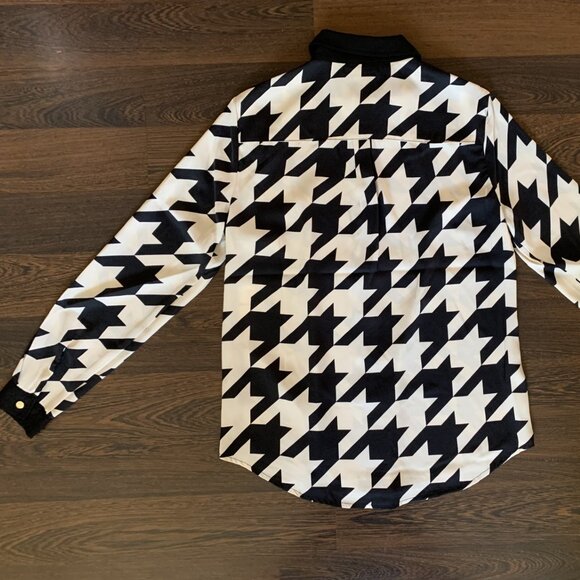 Size Small Black and White Anne Klein Button-Up Shirt - Picture 7 of 9